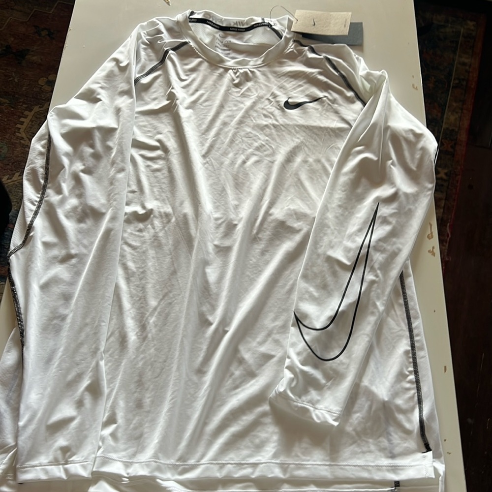 Nike Pro Drifit top